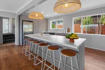 44 Memorial Drive, Parahaki