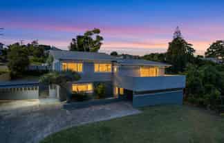 44 Memorial Drive, Parahaki