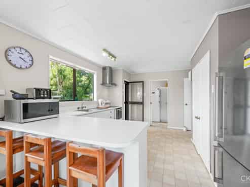 127 Gemstone Drive, Birchville