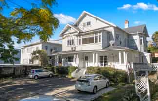 6 Edgerley Avenue, Newmarket