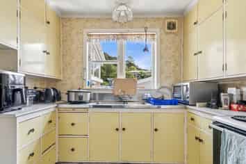 10 George Street, Stokes Valley