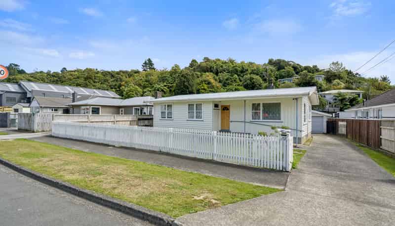 10 George Street, Stokes Valley