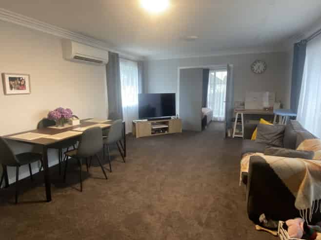 57 Adamson Cresent , Glengarry