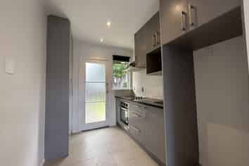 4/63C Owairaka Avenue, Mount Albert