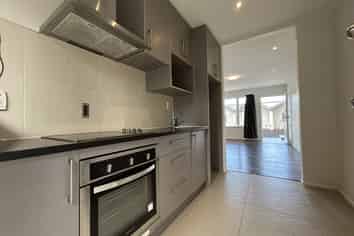 4/63C Owairaka Avenue, Mount Albert