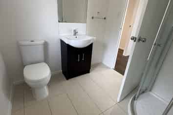 4/63C Owairaka Avenue, Mount Albert