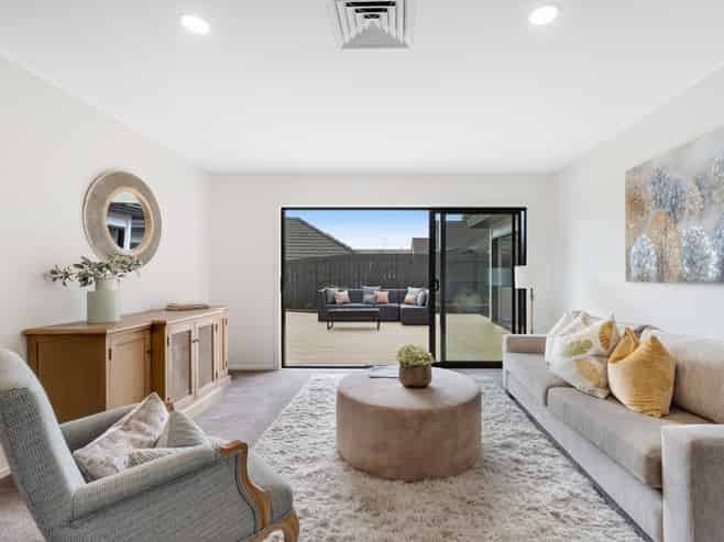 32 Ambleside Drive, Northpark