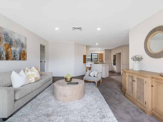 32 Ambleside Drive, Northpark