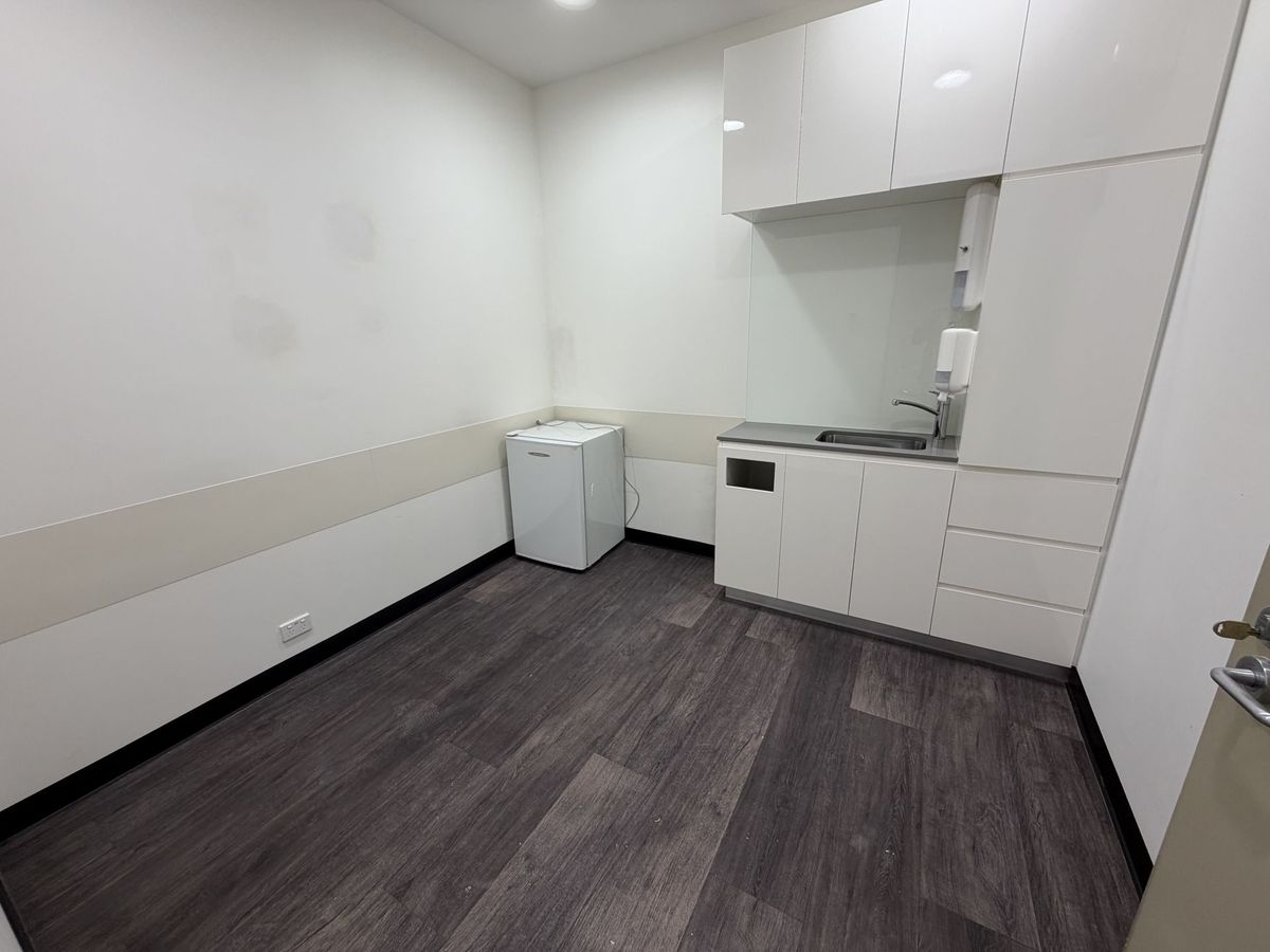 Premium Level One Retail/Office Space - Ansicht 6