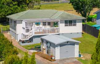 27 Arlette Place, Massey