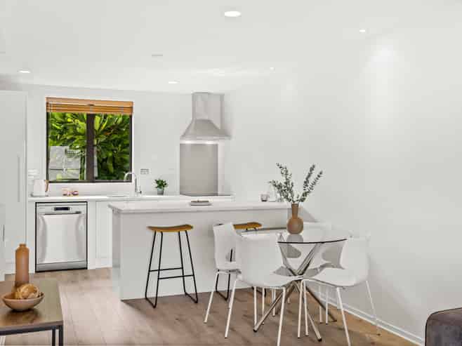 2/25 Rossmay Terrace, Kingsland