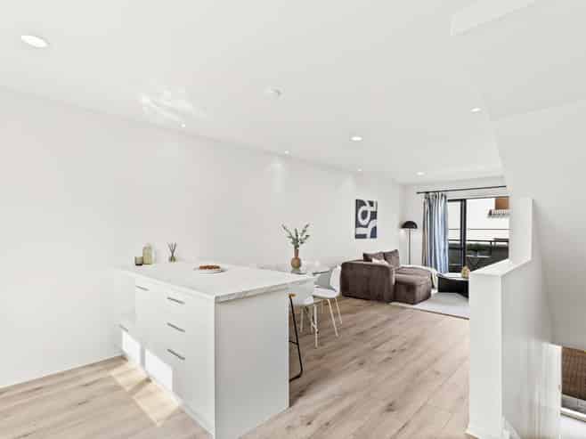 2/25 Rossmay Terrace, Kingsland