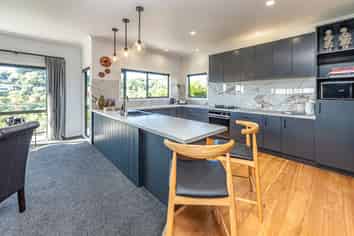 1 Shakespeare Road, Bastia Hill