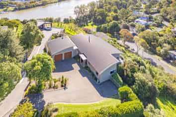 1 Shakespeare Road, Bastia Hill