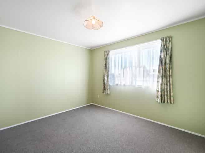 10 Leonard Place, Dinsdale