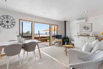 15 Monet Grove, West Harbour