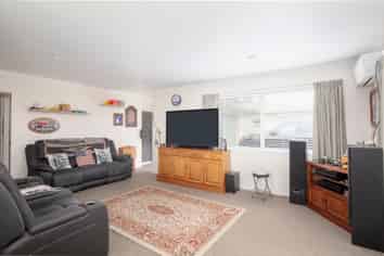 3/8 Village Place, Tuakau