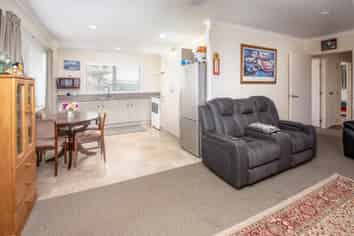 3/8 Village Place, Tuakau