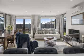 11 Koiora Road, Clarks Beach