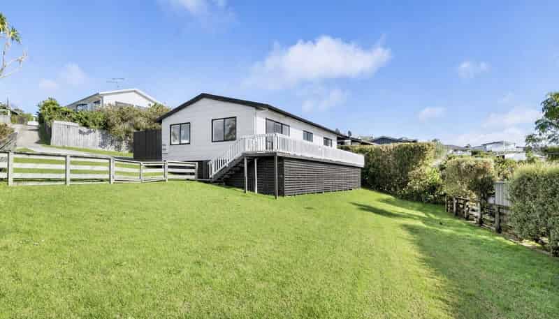 18 Kahurangi Place, Snells Beach