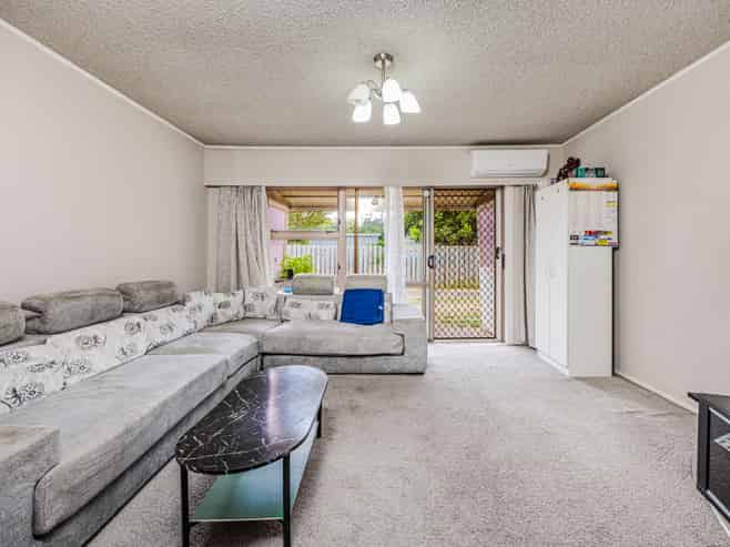 2/8 Allenby Road, Papatoetoe