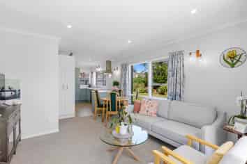 3/2 Alice Street, Alicetown