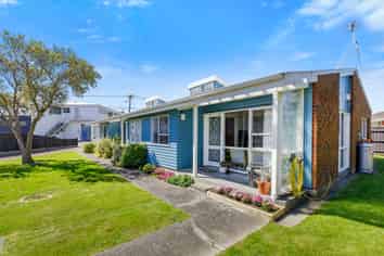 3/2 Alice Street, Alicetown