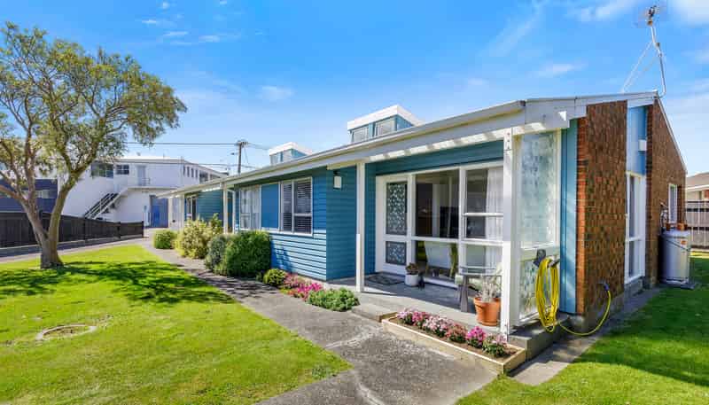 3/2 Alice Street, Alicetown