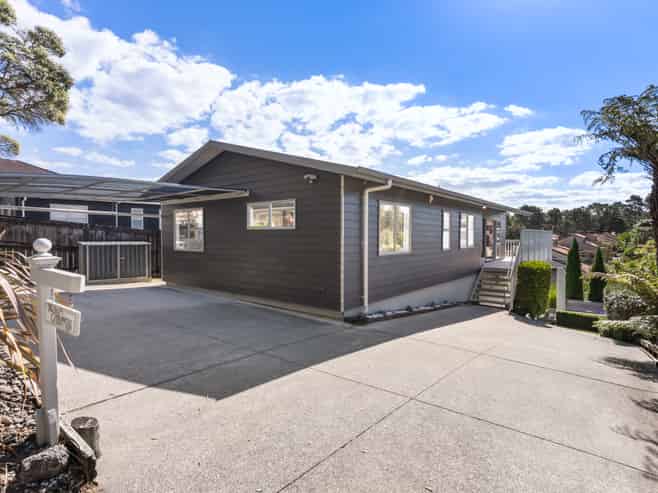 16C Sunnynook Road, Sunnynook