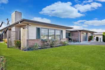 14 March Brown Place, Nukuhau