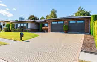 14 March Brown Place, Nukuhau