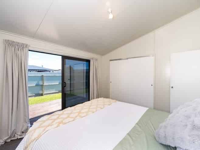 1212A Willowpark Road North, Mayfair