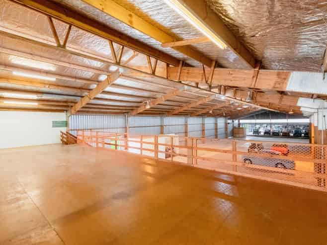 Huge storage/warehouse - massive opportunity