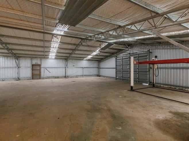 Huge storage/warehouse - massive opportunity