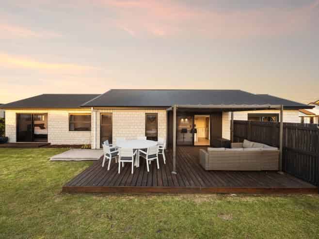 6 Probert Crescent, Chartwell