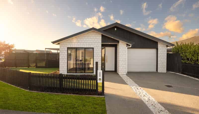 6 Probert Crescent, Chartwell