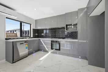 1/12 Landon Avenue, Mangere East