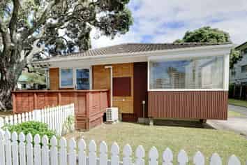 1/760 Beach Road, Browns Bay