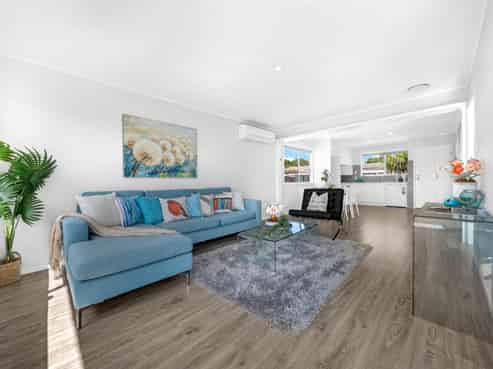 27 Sandrine Avenue, Clover Park