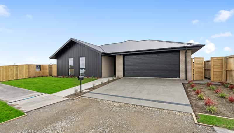 14 Falcons View Drive, Rolleston