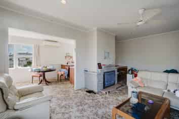 82 Silverdale Road, Silverdale