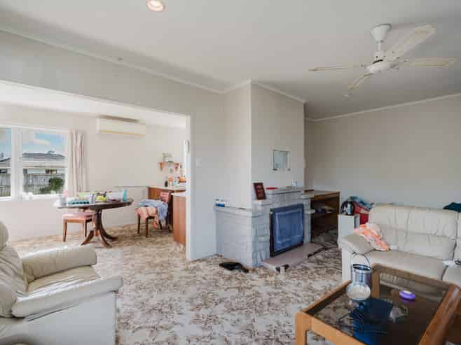 82 Silverdale Road, Silverdale