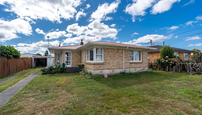 82 Silverdale Road, Silverdale