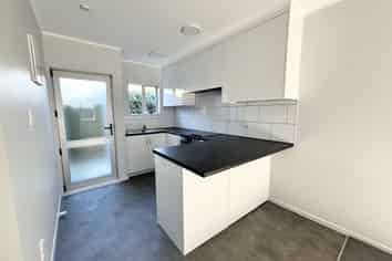 15B Cypress Drive, Maungaraki