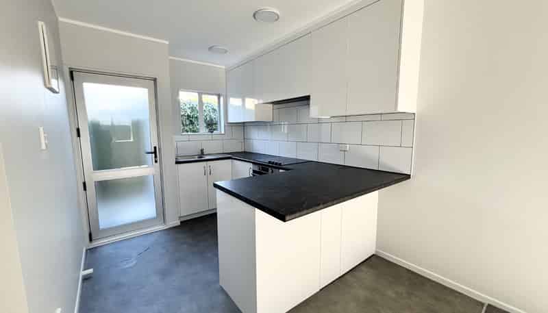 15B Cypress Drive, Maungaraki