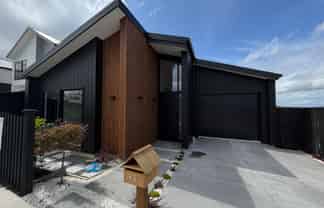 90 Huanui Drive, Orewa