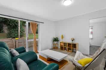 43 Central Park Drive, Te Atatu South