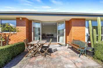 47C Birchfield Avenue, Dallington