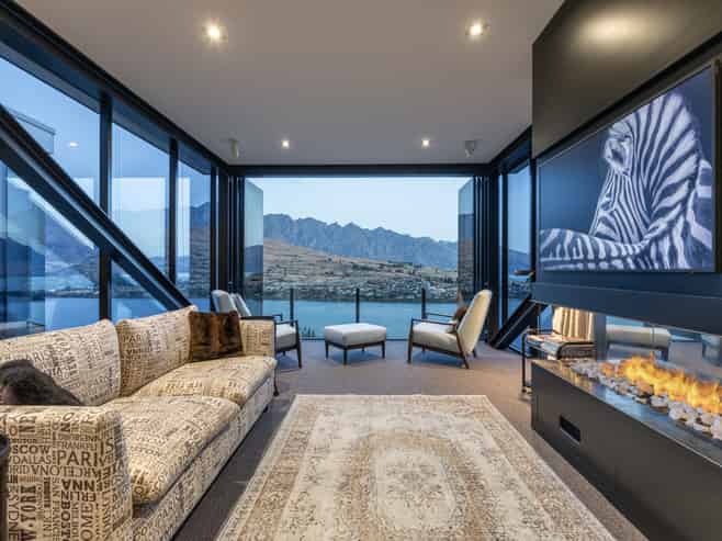 8A Olivers Place, Queenstown