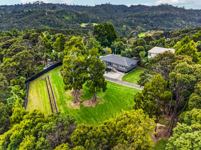 6 Walker Road, Henderson Valley